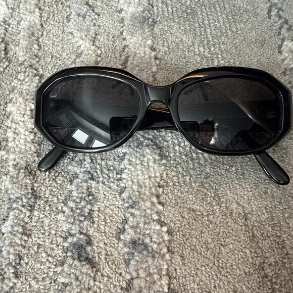 Vintage Ellen Tracy 826-200 Black Oval Sunglasses Austria FRAMES ONLY main image 4